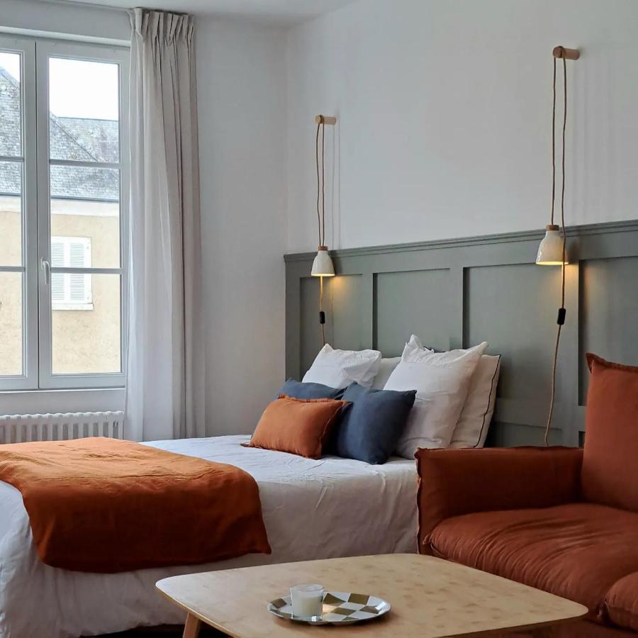 Aux Couleurs De Neuvy Hotell Exteriör bild
